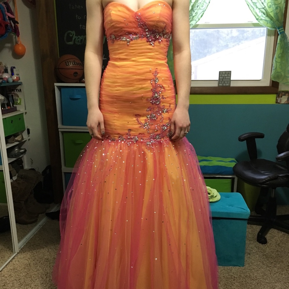 Madeline Gardner Mori Lee Prom Dress - Picture 5 of 6